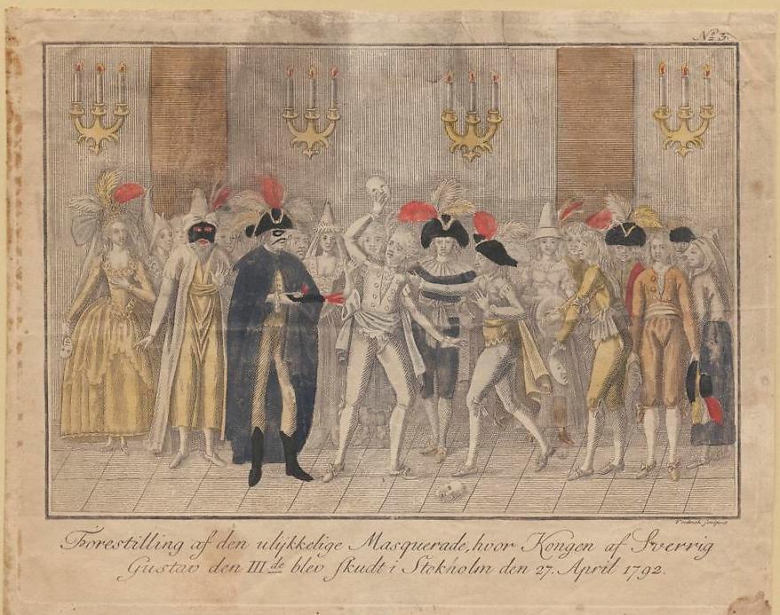 Färglagd gravyr som skildrar skottet på maskeradbalen. I mitten står Gustav III med ena armen utslagen från kroppen, i den andra håller han sin mask. Till vänster står mördaren iförd blå slängkappa, han har ett vapen siktat mot kungen och en eldsflamma slår ut från mynningen. I bakgrunden syns ett flertal maskeradbesökare, med eller utan mask.