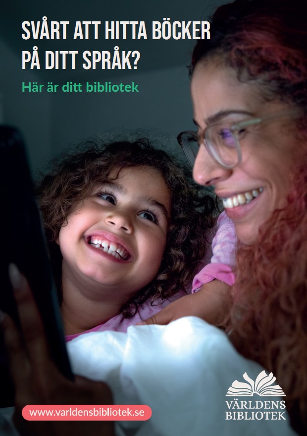 En förälder läser för sitt barn från en skärm.