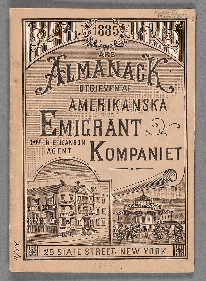 Svartvitt fotografi av en kvinna i profil och en man tittar fram bakom henne.