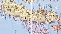 Alfapet-brickor bildar ordet Libris över en Sverige-karta.