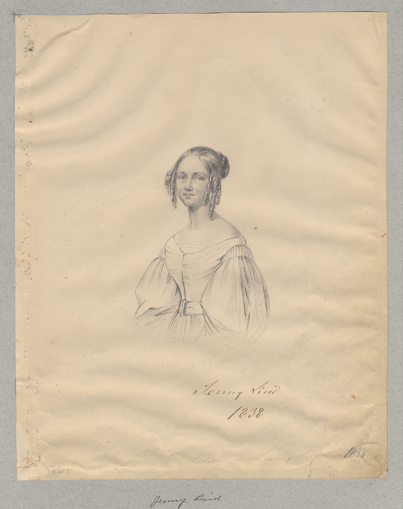 Bystporträtt i blyerts föreställande Jenny Lind iklädd klänning med vida ärmar, med håret i en knut i bak och med korkskruvslockar runt öronen.