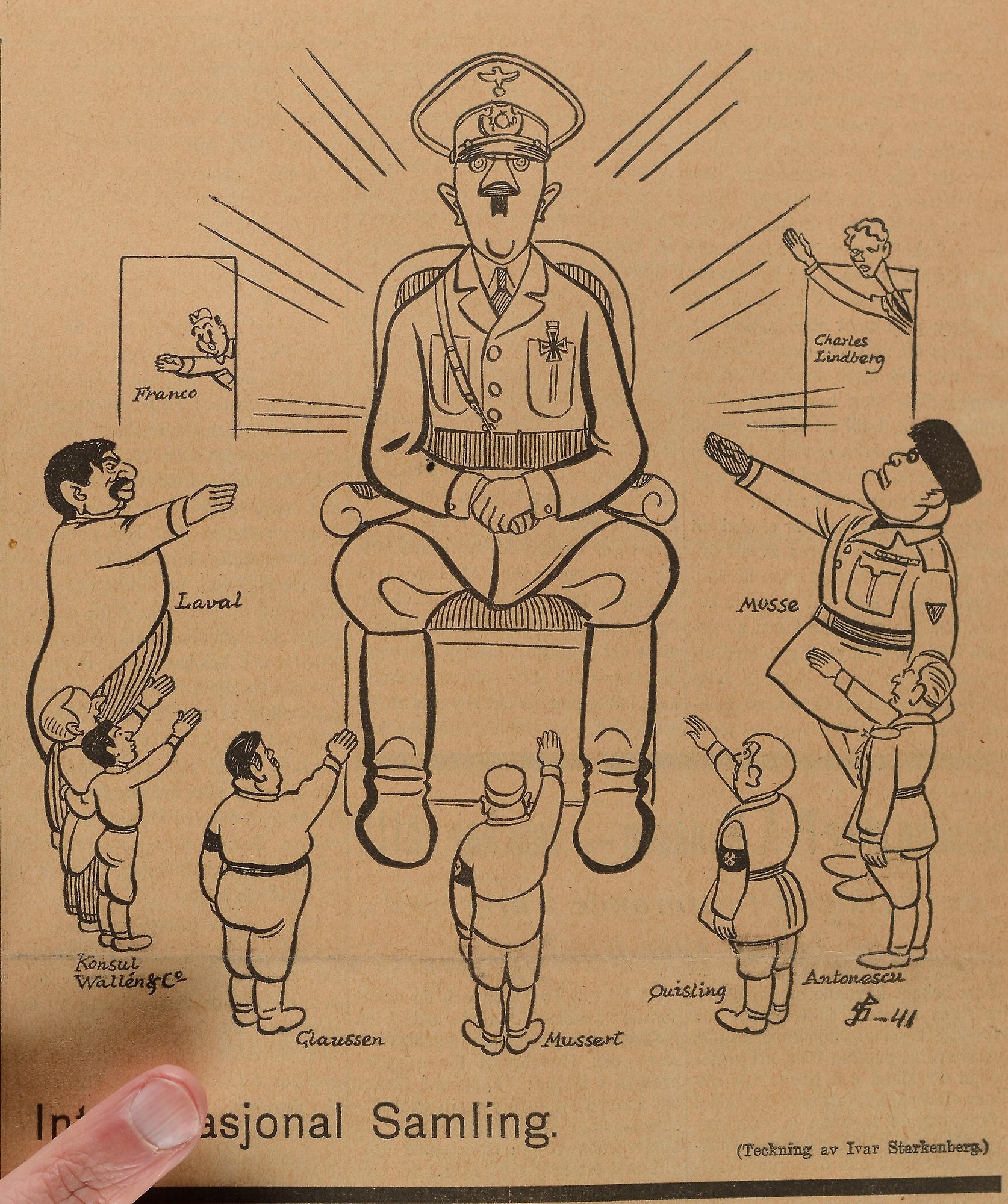 Gulnad karikatyrteckning med Hitler omgiven av olika diktatorer och medlöpare. 